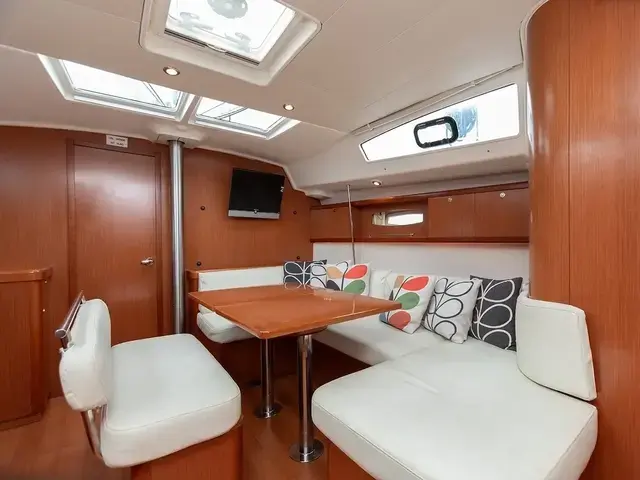 Beneteau Oceanis 43