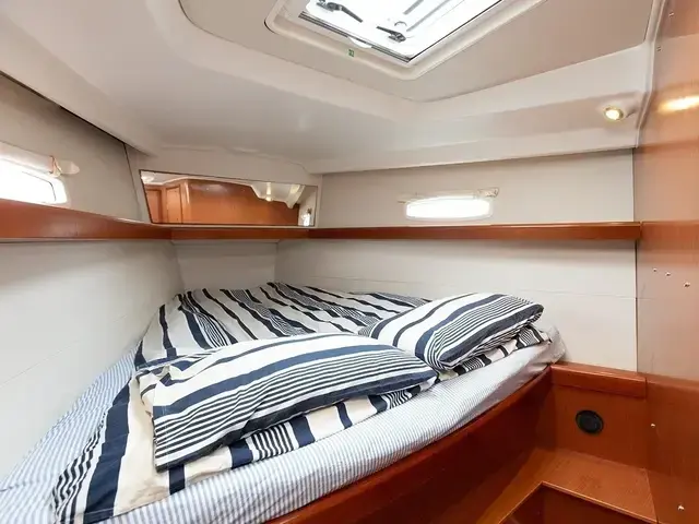 Beneteau Oceanis 43