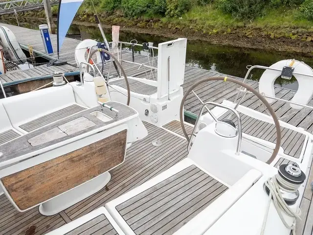 Beneteau Oceanis 43