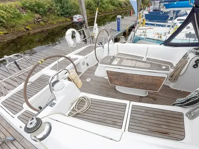 Beneteau Oceanis 43