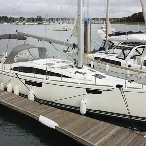 2020 Bavaria Vision 42