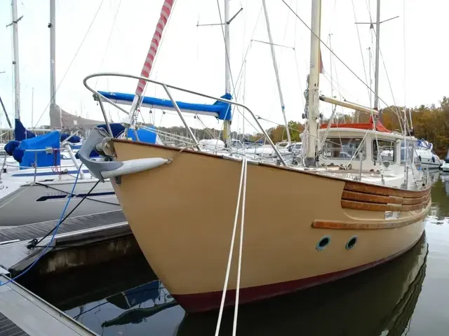 Fisher boats 34