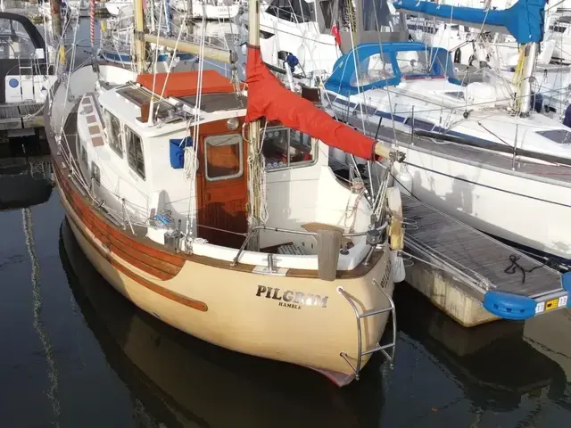 Fisher boats 34