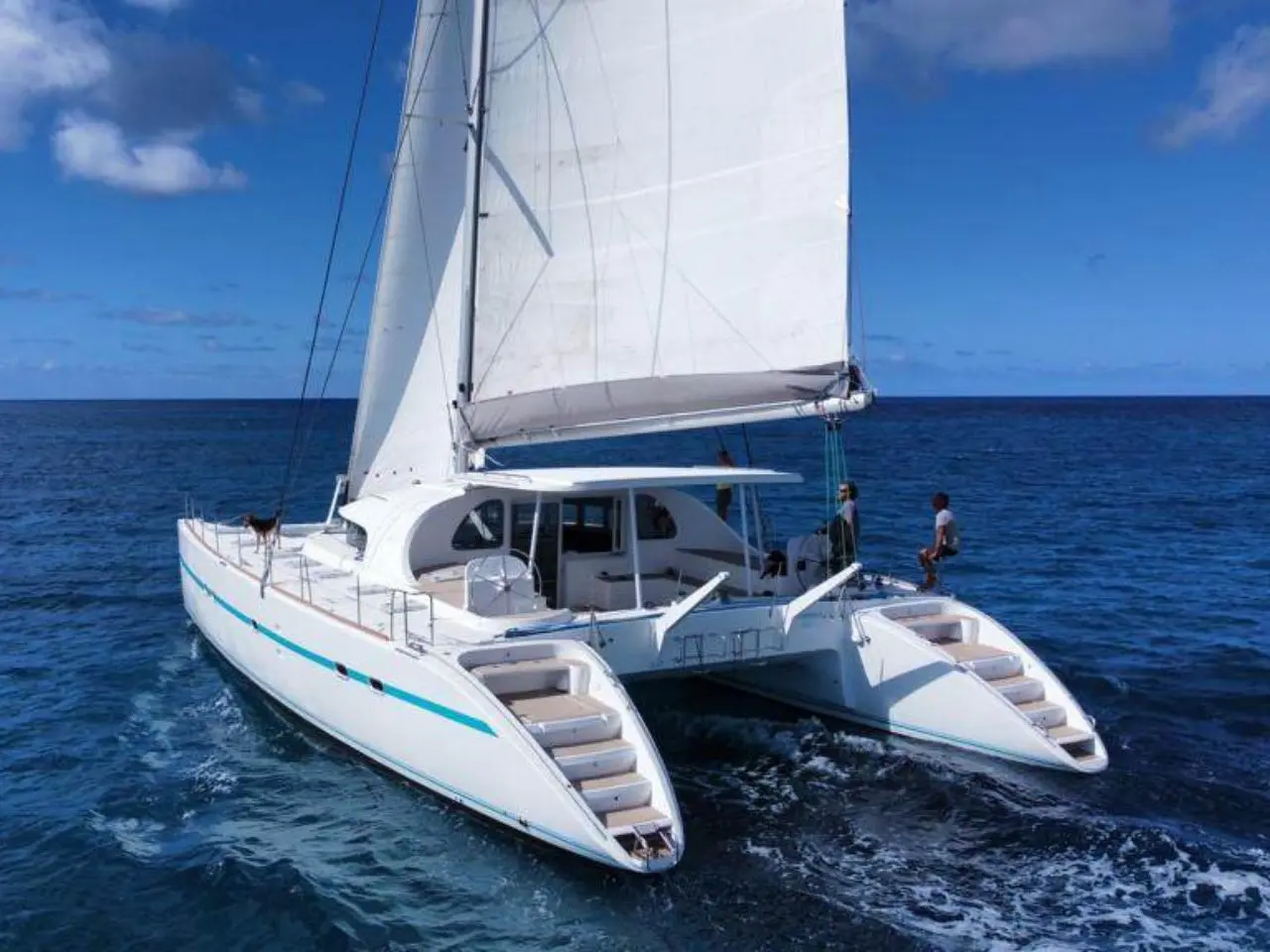 2004 Lagoon 570