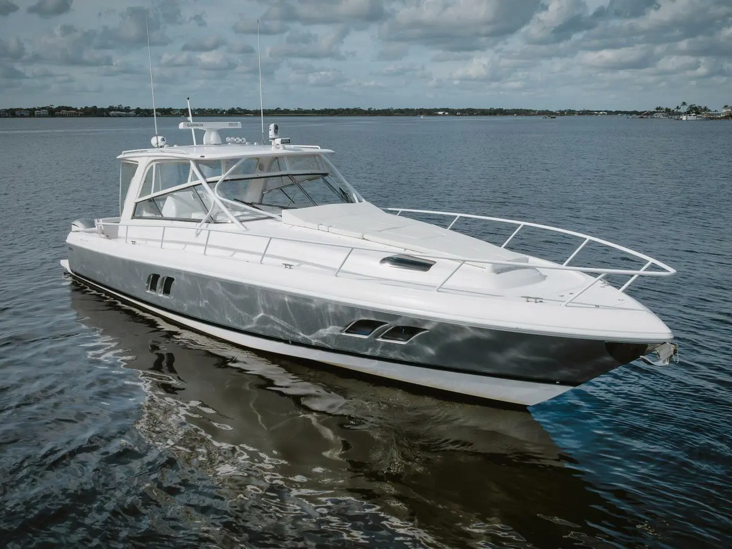 2018 Intrepid 475 sport yacht