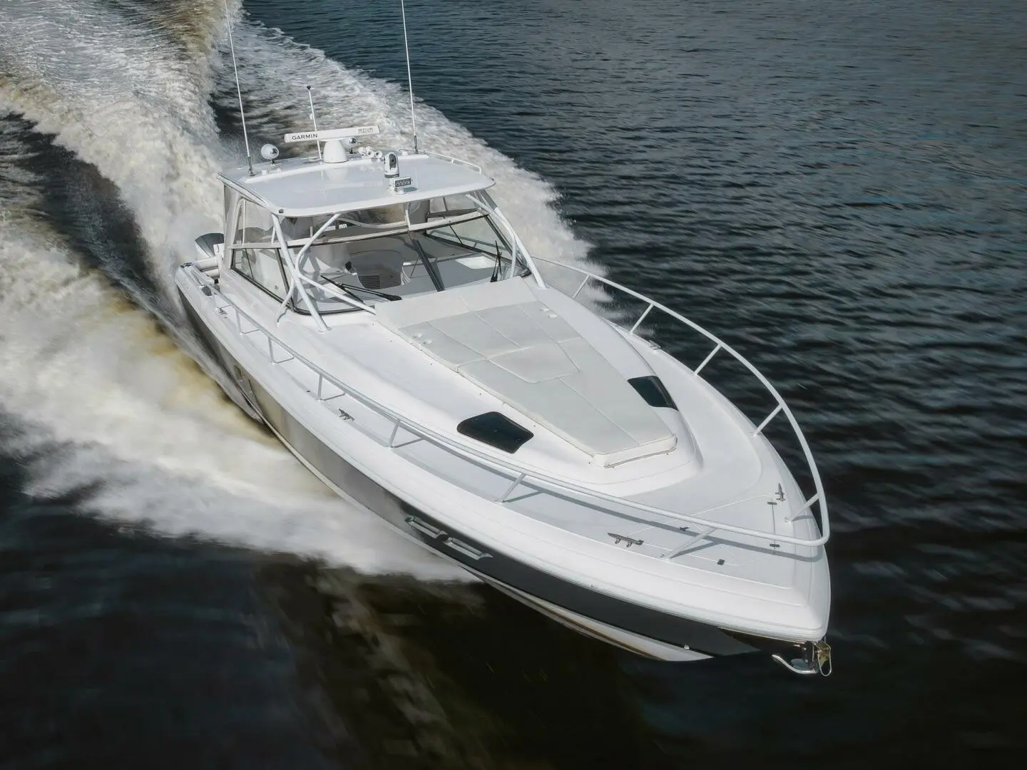 2018 Intrepid 475 sport yacht