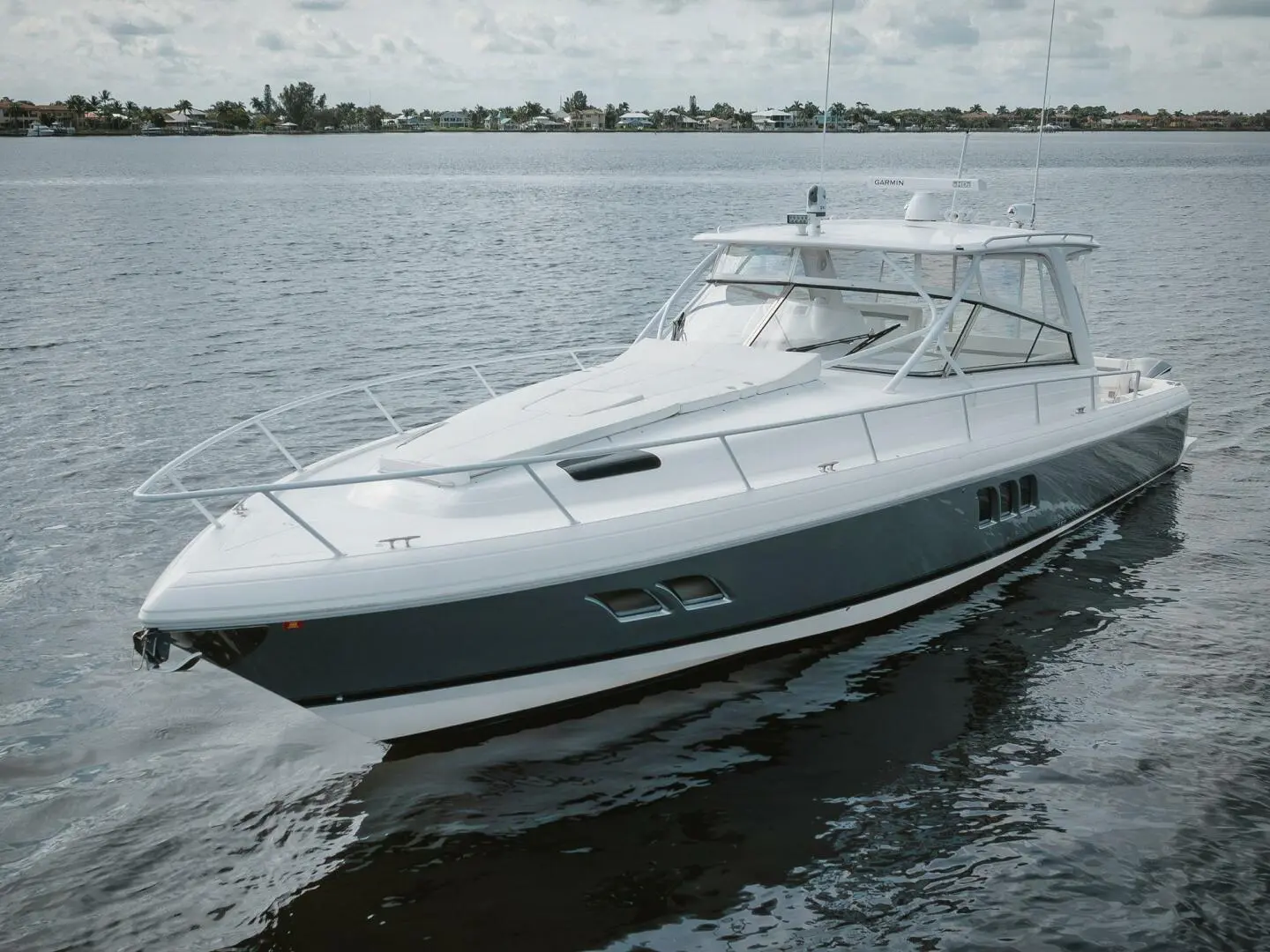 2018 Intrepid 475 sport yacht