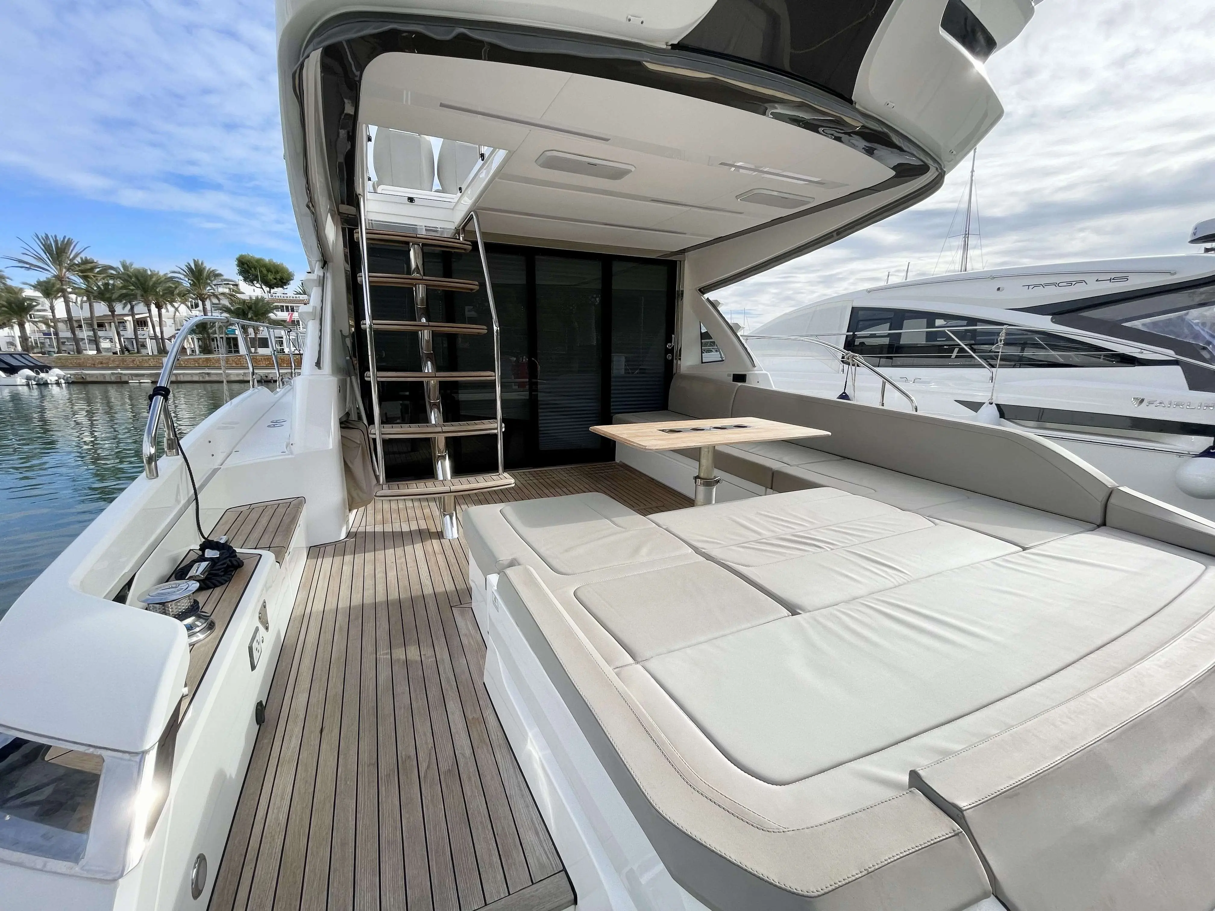 2018 Fairline squadron 53