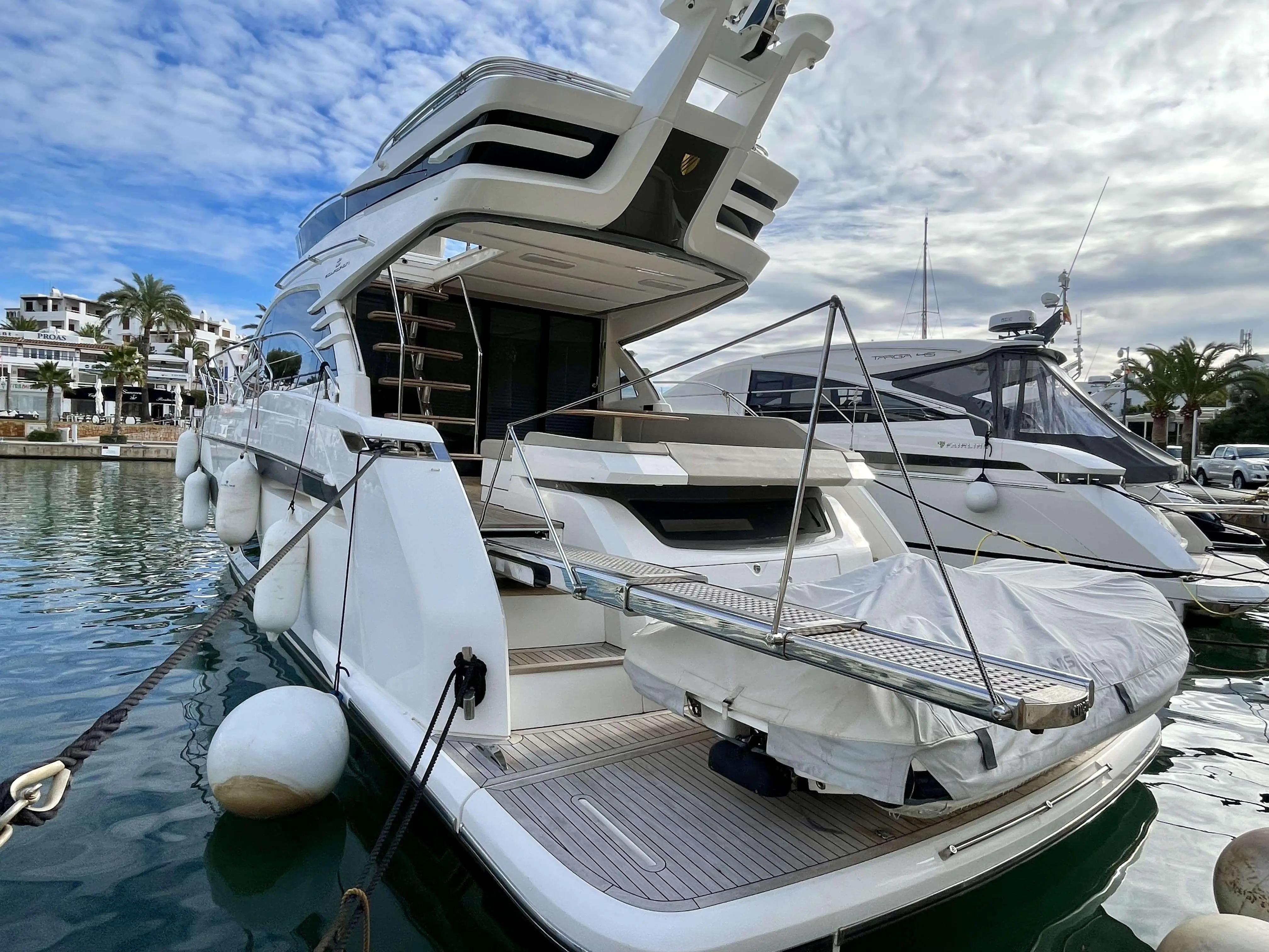 2018 Fairline squadron 53