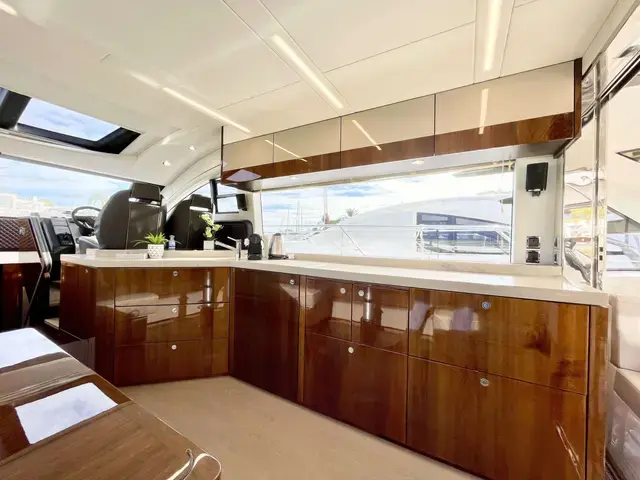 Fairline Squadron 53