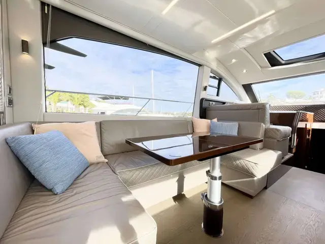 Fairline Squadron 53