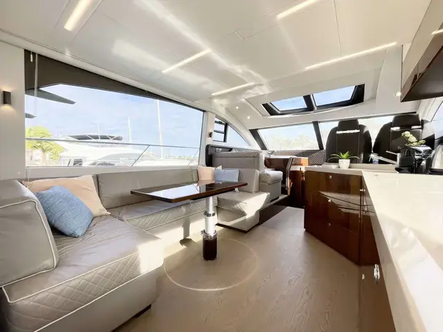 Fairline Squadron 53