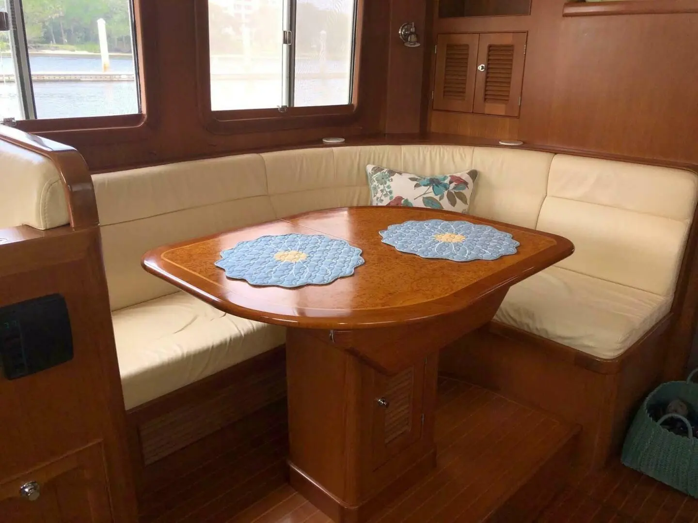 2004 Selene trawler