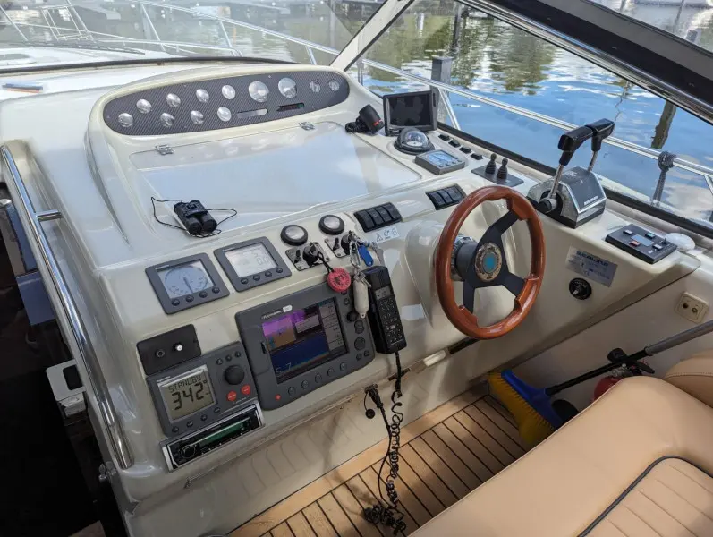 2002 Sealine s37 open