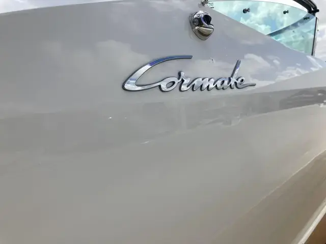 Cormate Chase 32