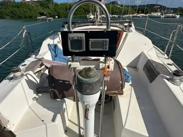 Catalina 28