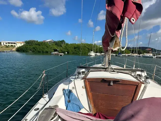 Catalina 28