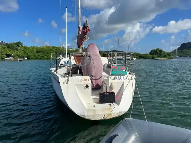 Catalina 28