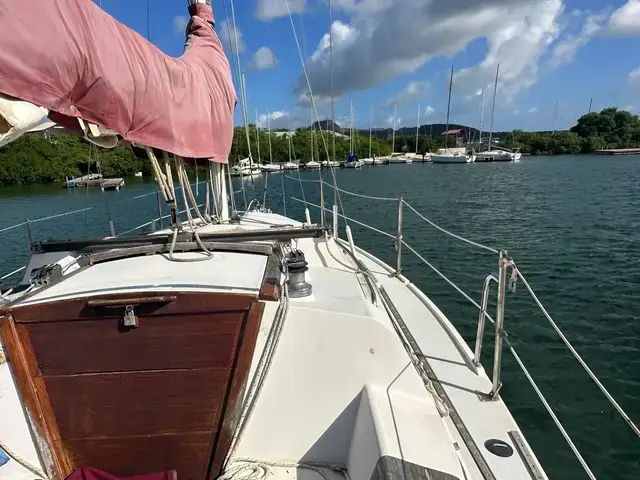 Catalina 28