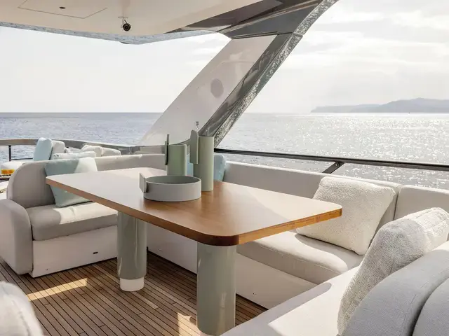 Azimut 72 Flybridge