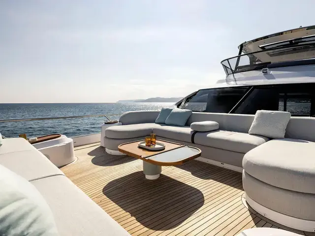 Azimut 72 Flybridge