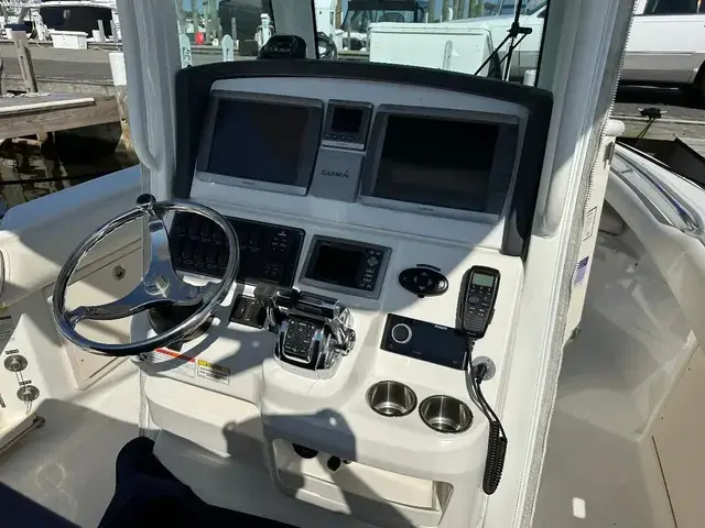 Boston Whaler 250 Outrage