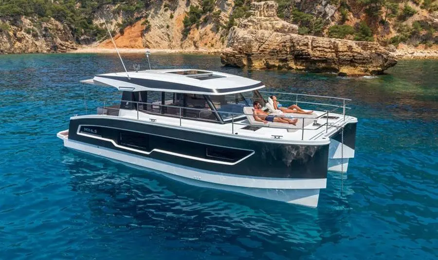 2023 Fountaine Pajot my 4.s