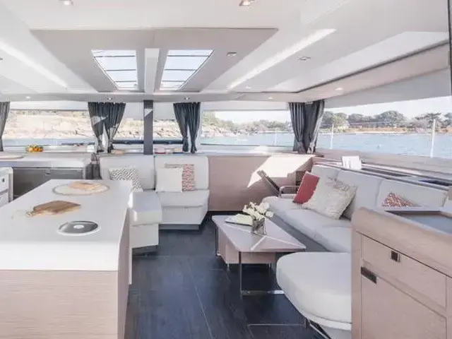 Fountaine Pajot Aura 51