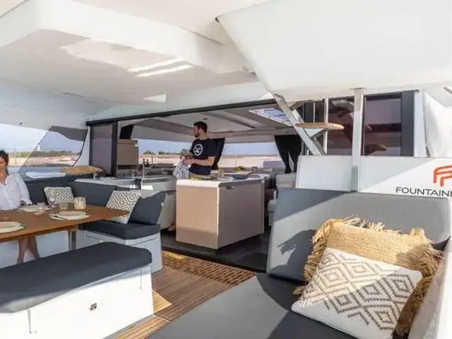 Fountaine Pajot Aura 51