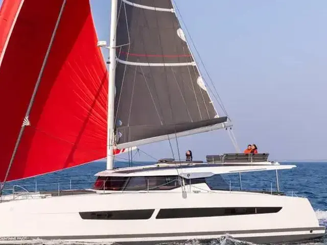 Fountaine Pajot Aura 51