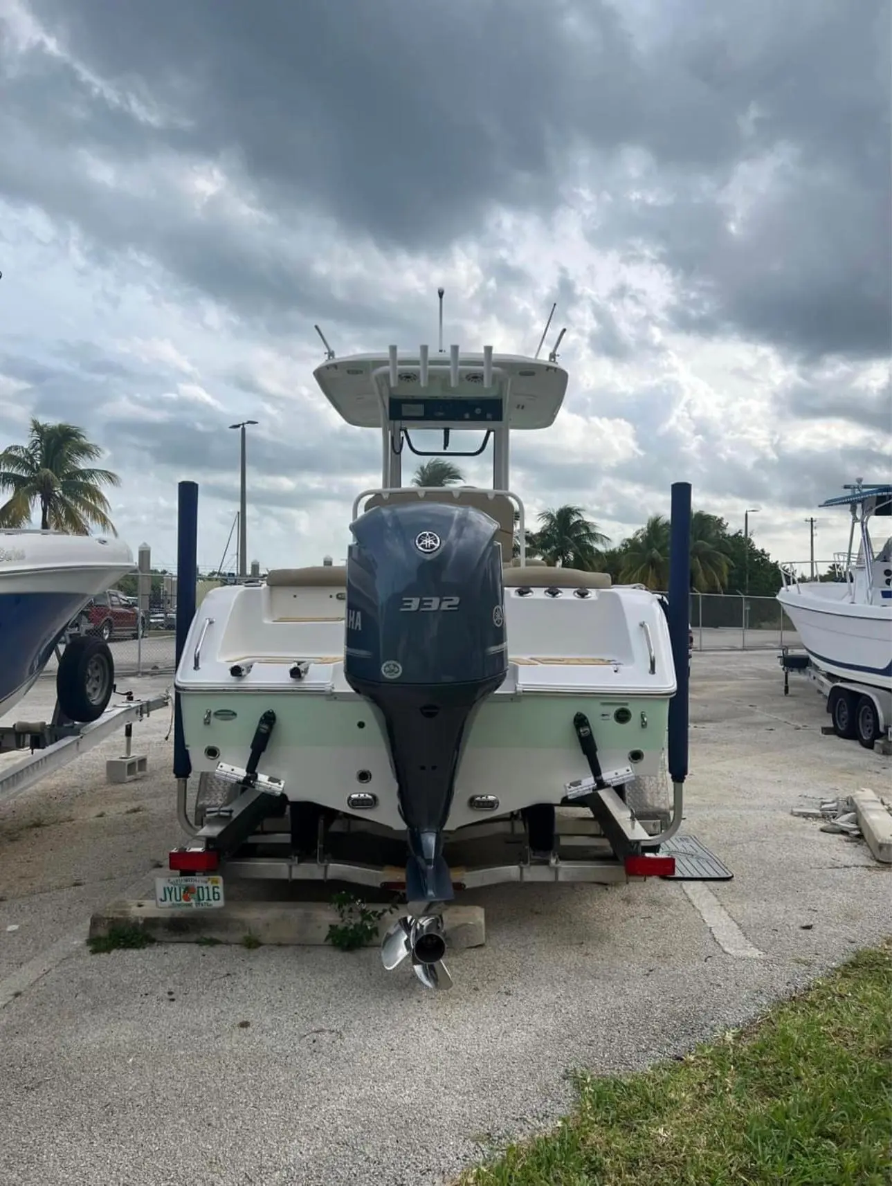 2018 Sea Hunt 235