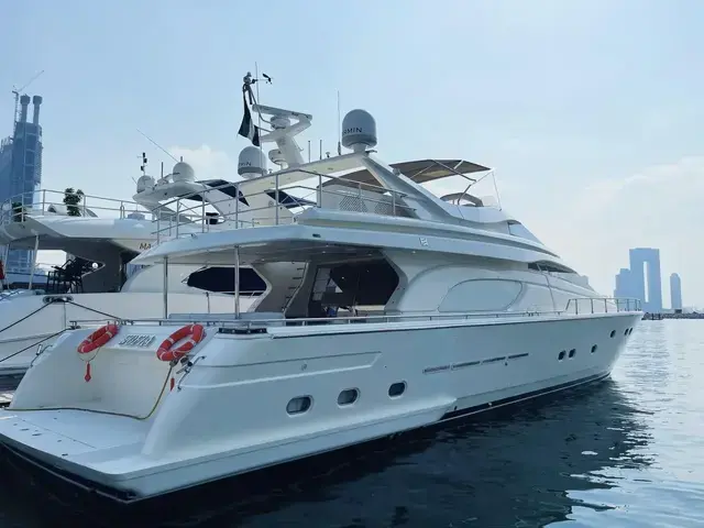 Ferretti Yachts 80