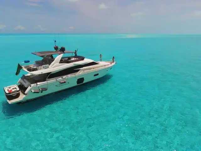 Ferretti Yachts 750