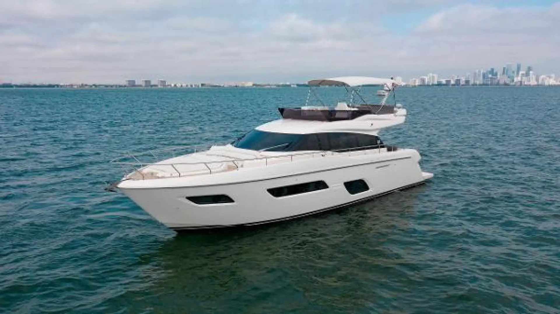 2022 Ferretti 550