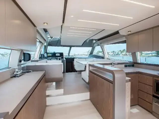 Ferretti Yachts 550