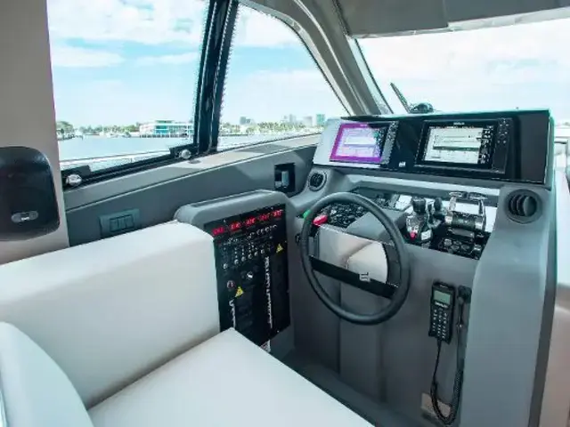 Ferretti Yachts 550