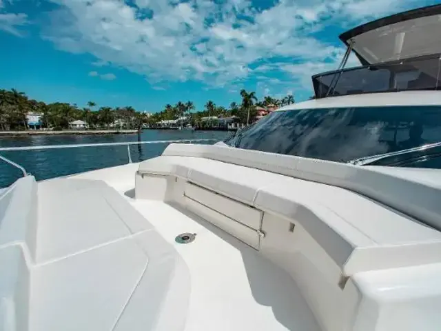 Ferretti Yachts 550