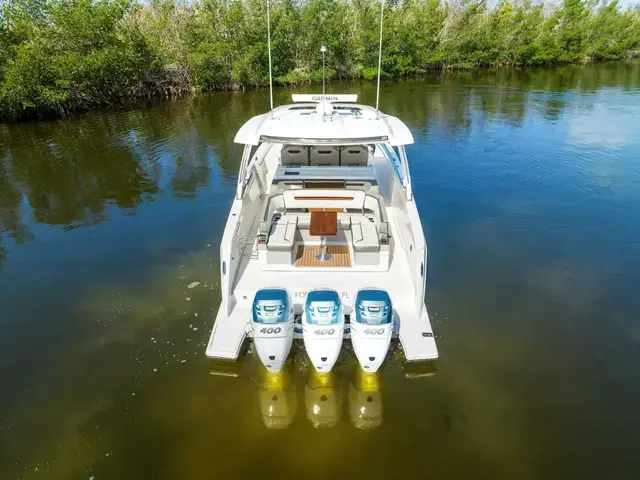 Tiara Yachts 38 Ls