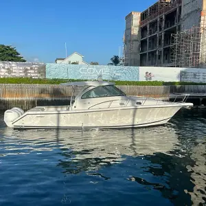 2017 Pursuit 385 Offshore