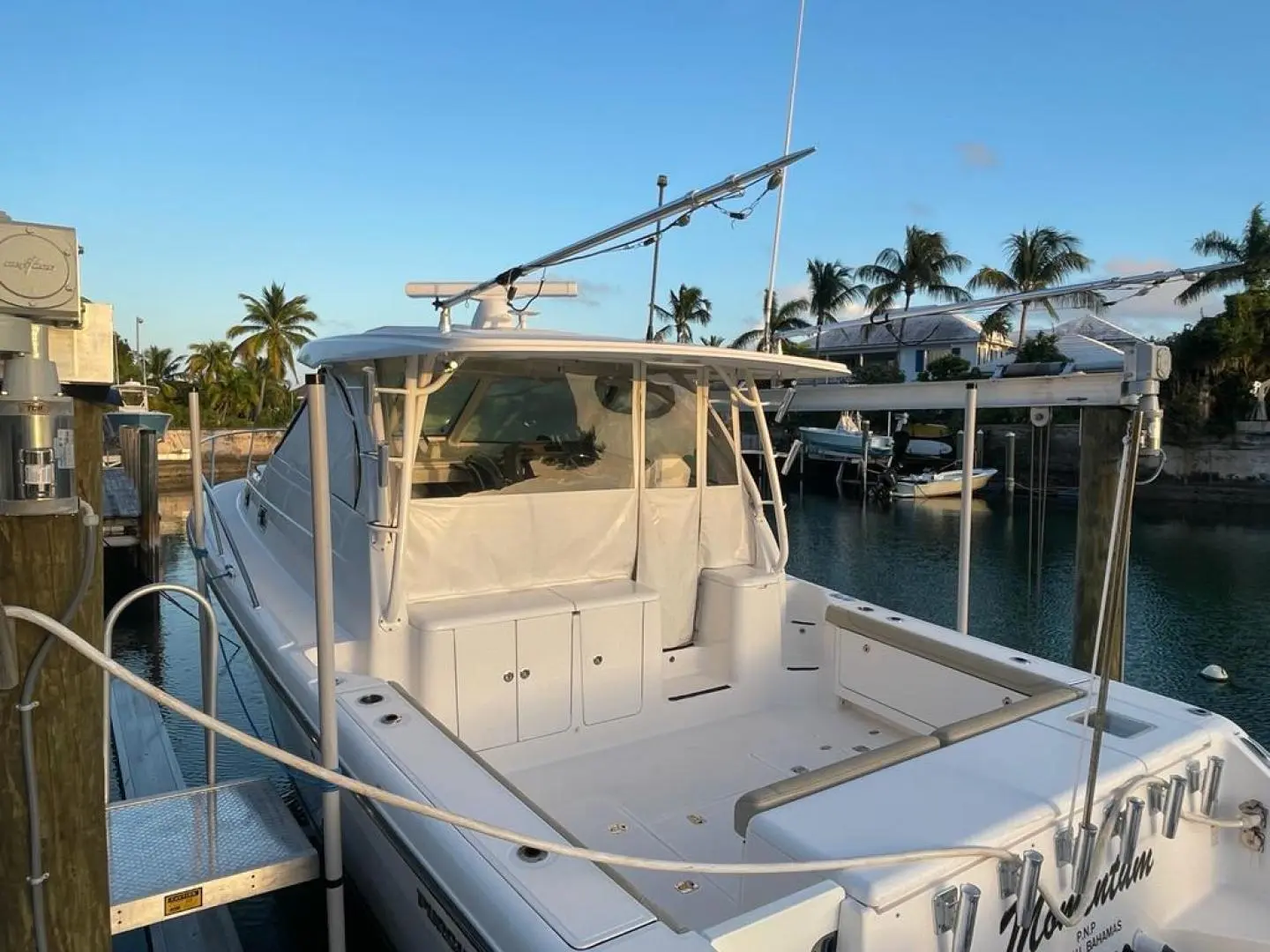 2017 Pursuit 385 offshore