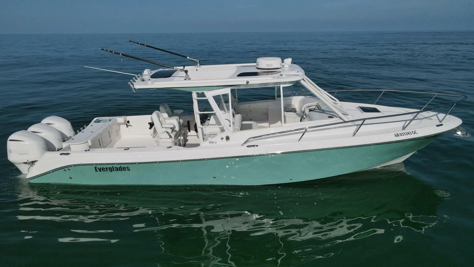 2016 Everglades Boats 350 lx