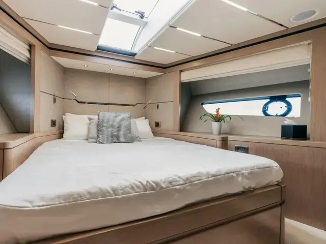 Sunseeker Predator 68