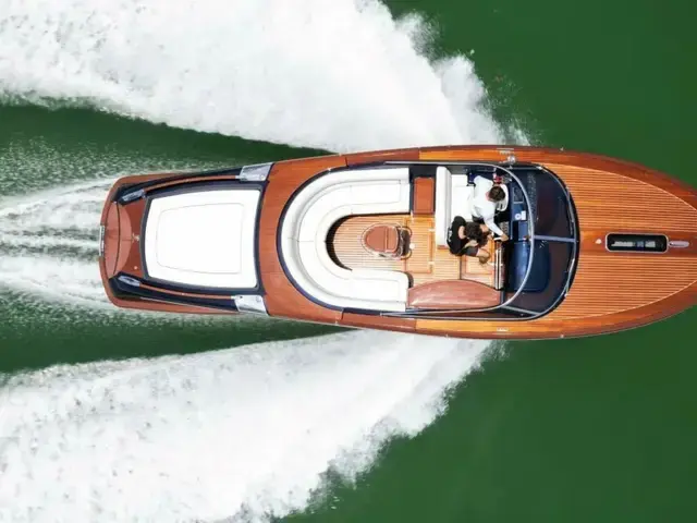 Riva 33 Aquariva