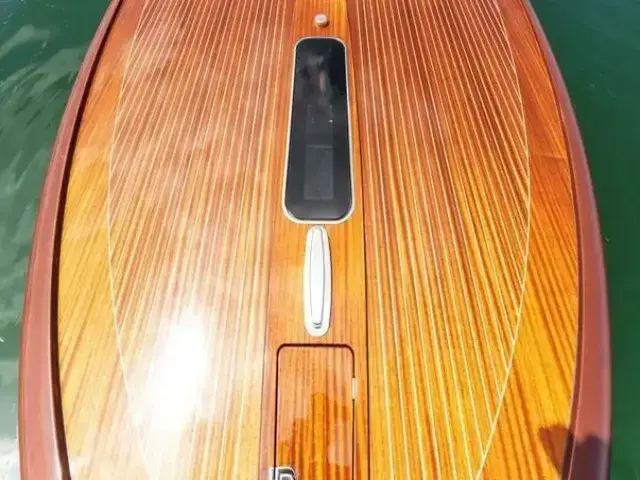 Riva 33 Aquariva