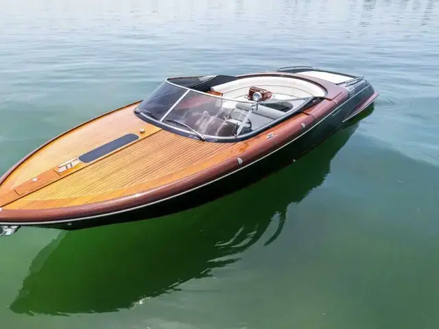 Riva 33 Aquariva