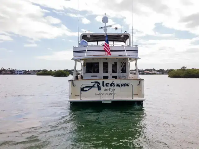 Offshore Yachts 54 Pilot House