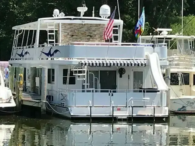 Sumerset Houseboat