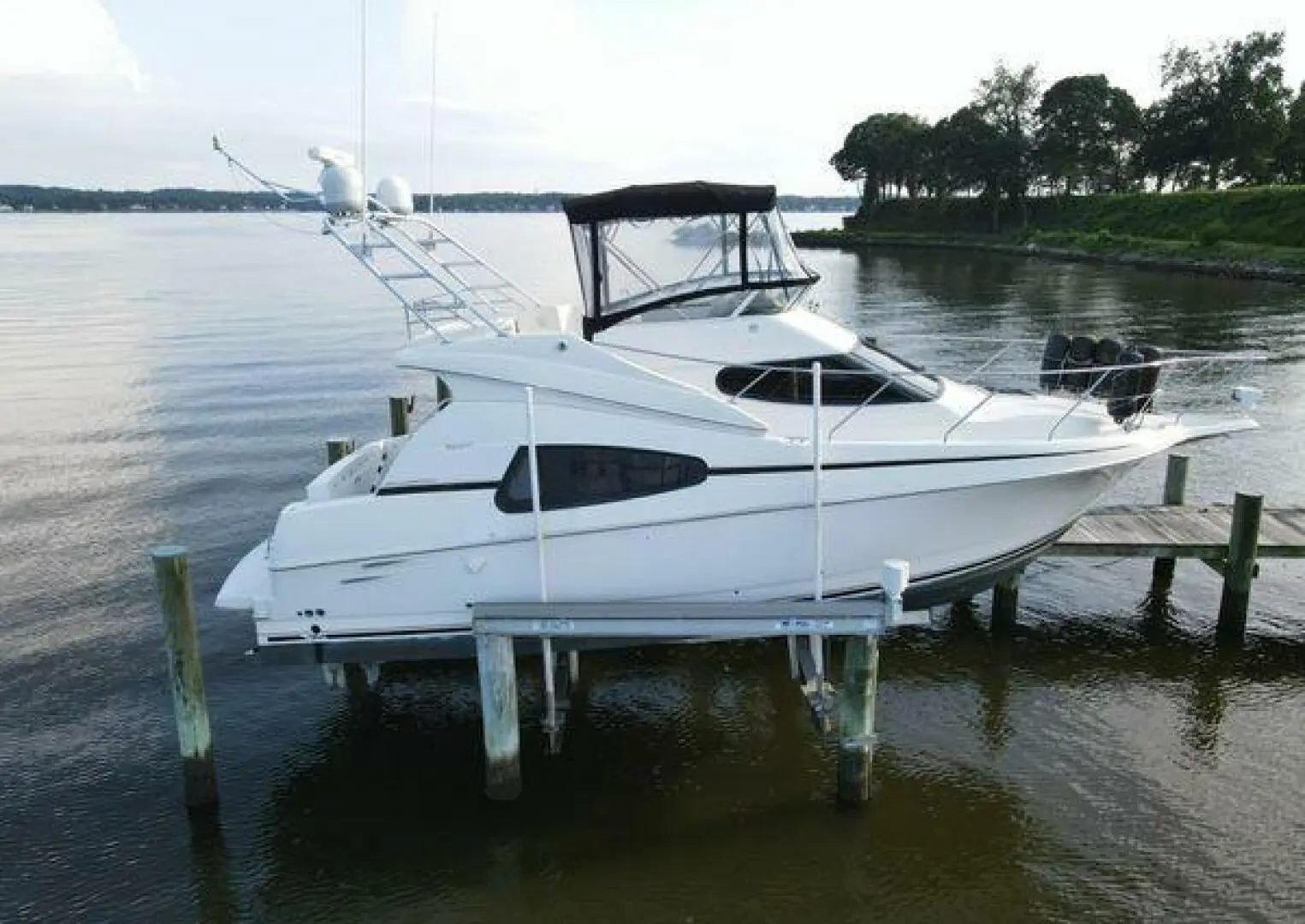 2002 Silverton 330 sport bridge