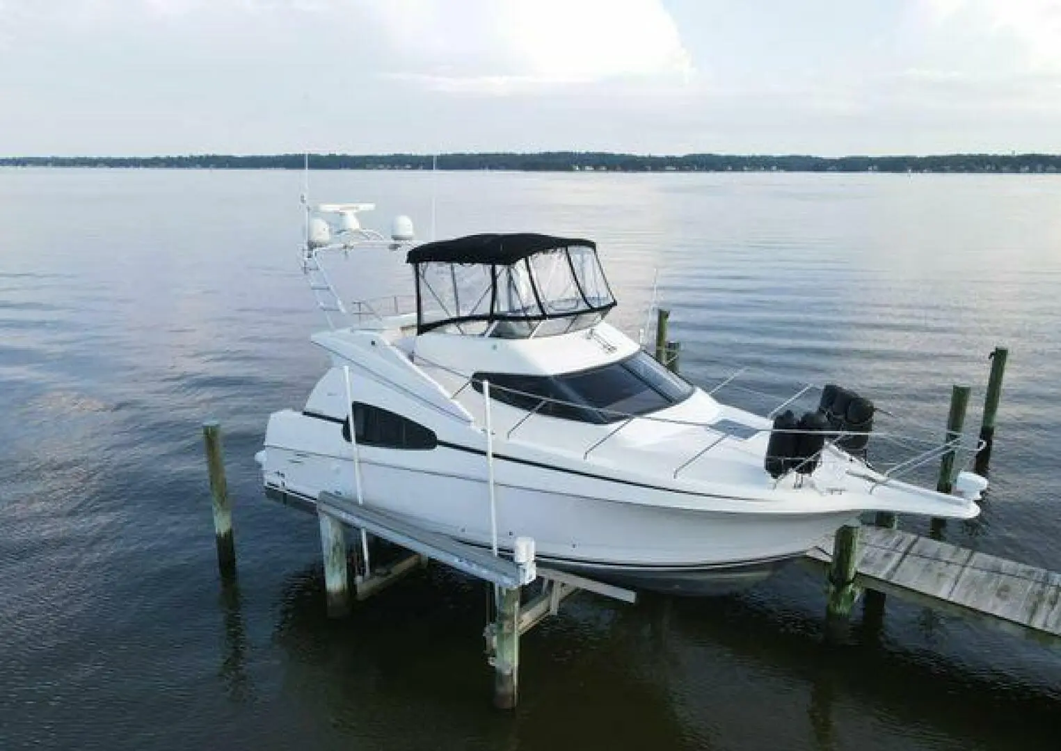 2002 Silverton 330 sport bridge