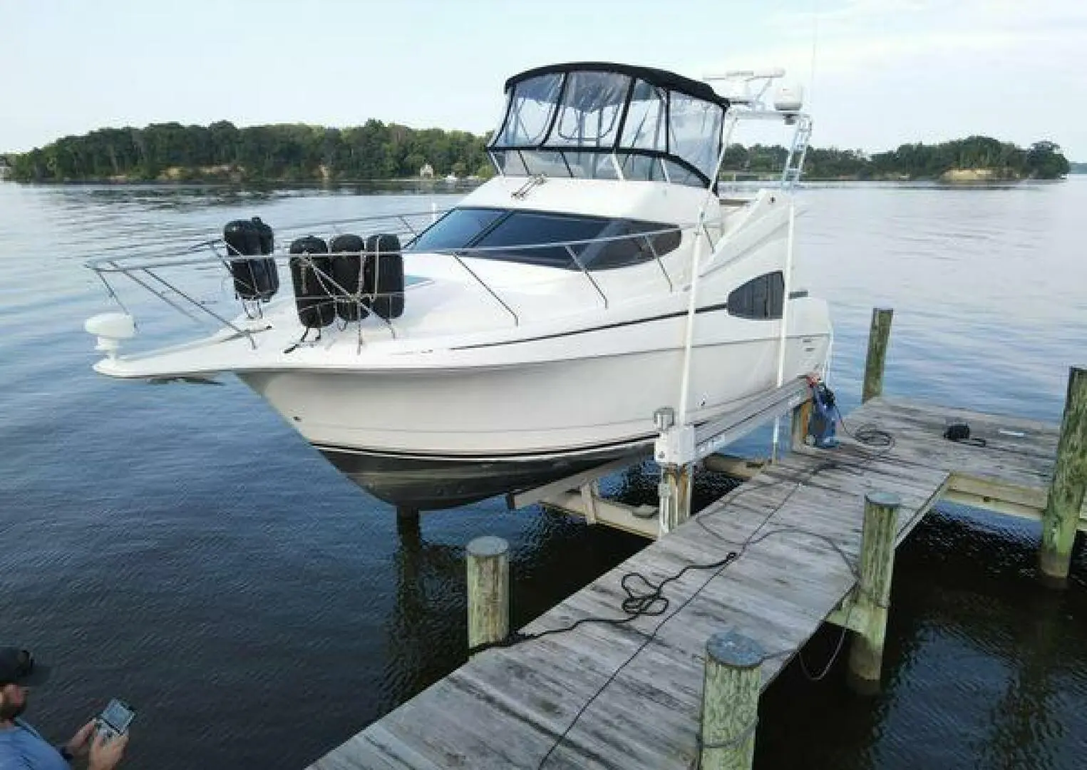 2002 Silverton 330 sport bridge